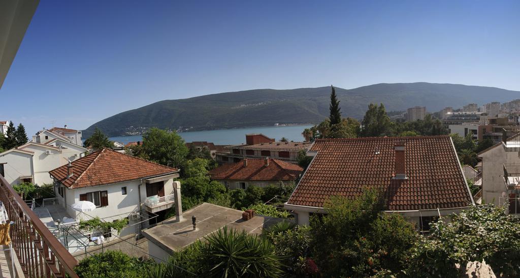 Apartments Gugolj M&M Herceg Novi Esterno foto