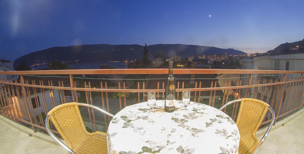 Apartments Gugolj M&M Herceg Novi Esterno foto