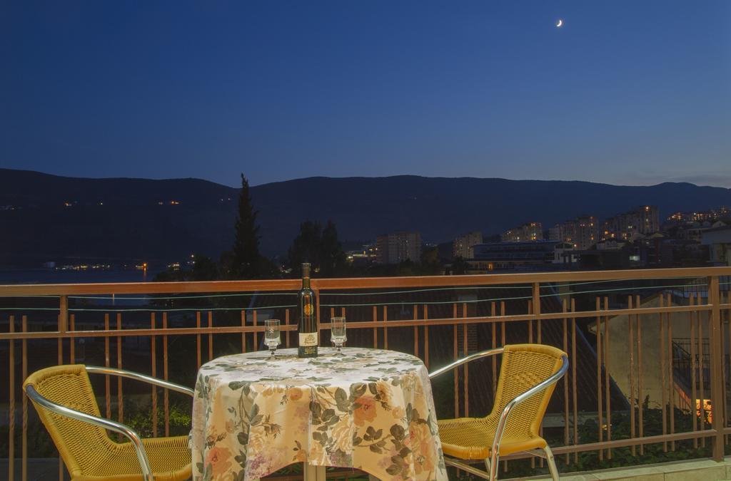Apartments Gugolj M&M Herceg Novi Esterno foto